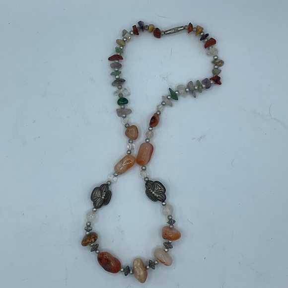 “NATURAL GEMSTONE VINTAGE NECKLACE”. With Unique Silver Bead Detail. - Picture 4 of 14